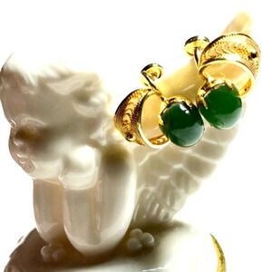 Vintage Sorrento Chrysoprase and Gold Screw back clip on earrings